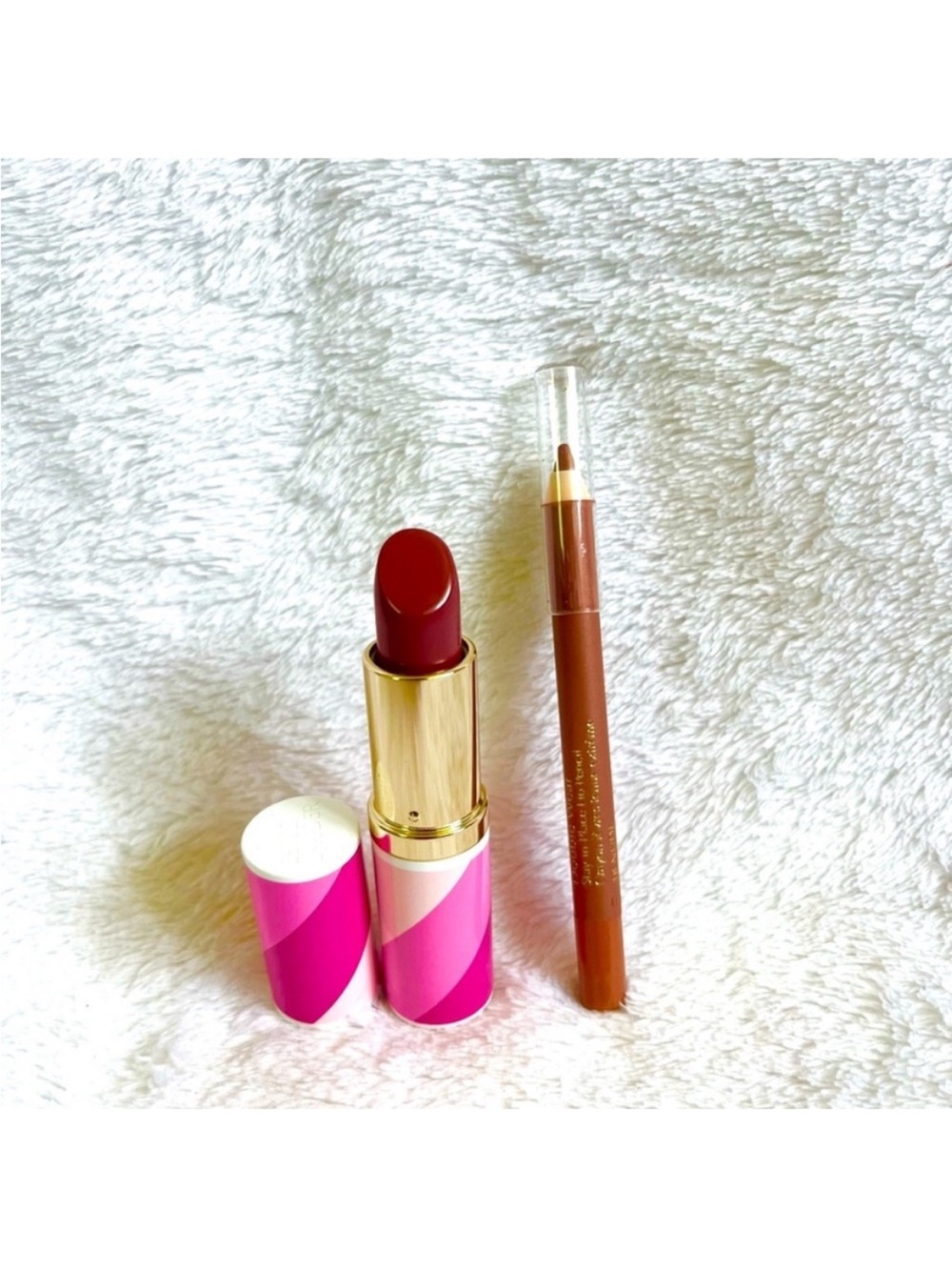 ESTEE Lauder Pure Envy
Color # 440+ Double Wear stay place Lip pencil #18 Nude